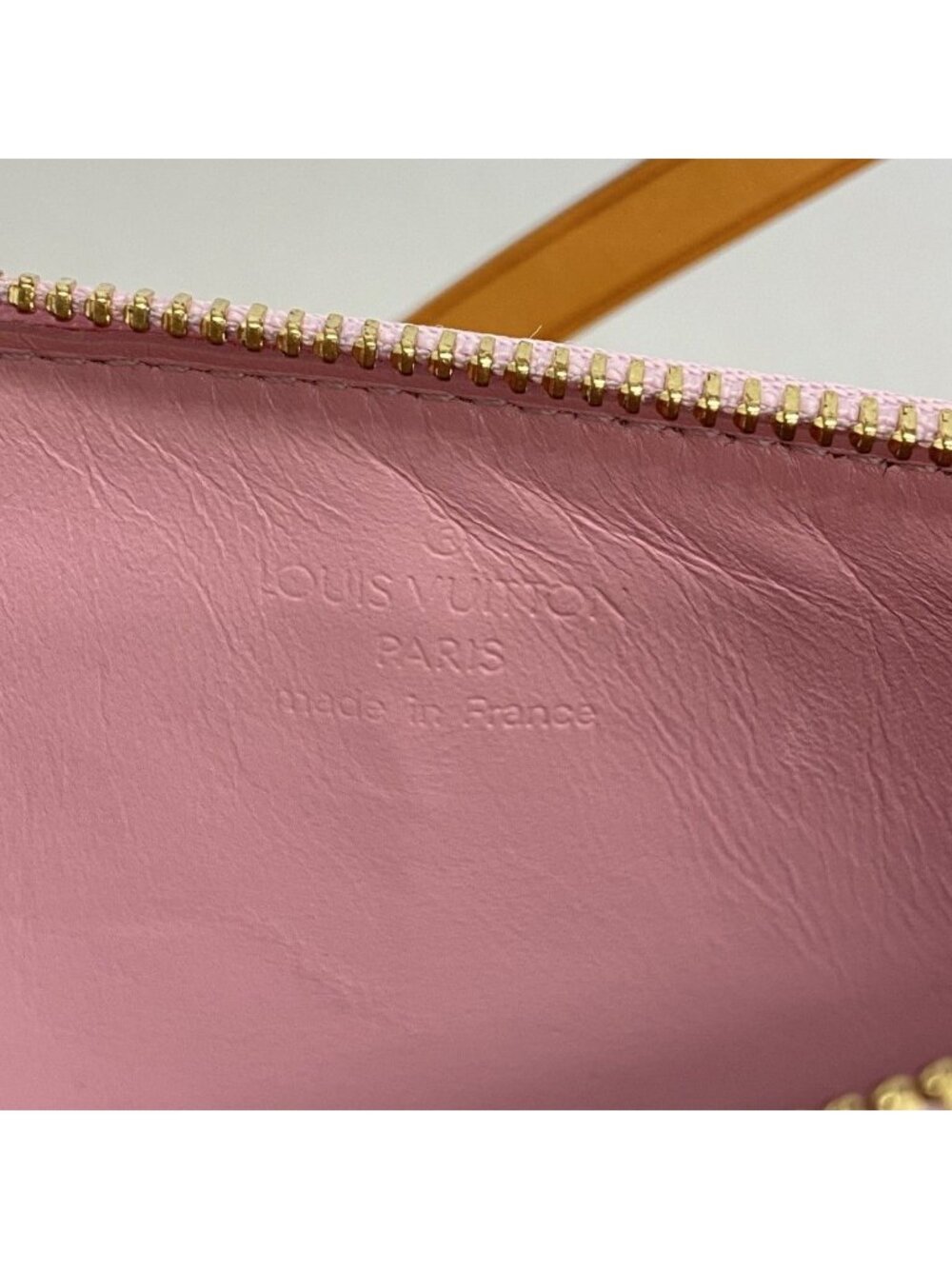 Louis Vuitton Pouch Vernis Lexington Marshmallow Pink - Picture 5 of 9